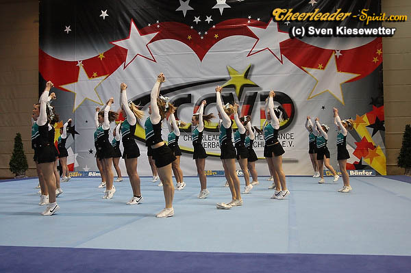 ../Images/Loony Dolphins Cheerleader_017.jpg